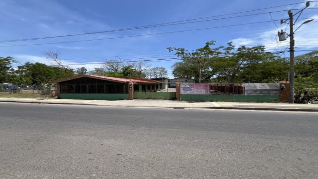 Photo 1 of Lote con construcciones en Cañas, Guanacaste (10348-1)