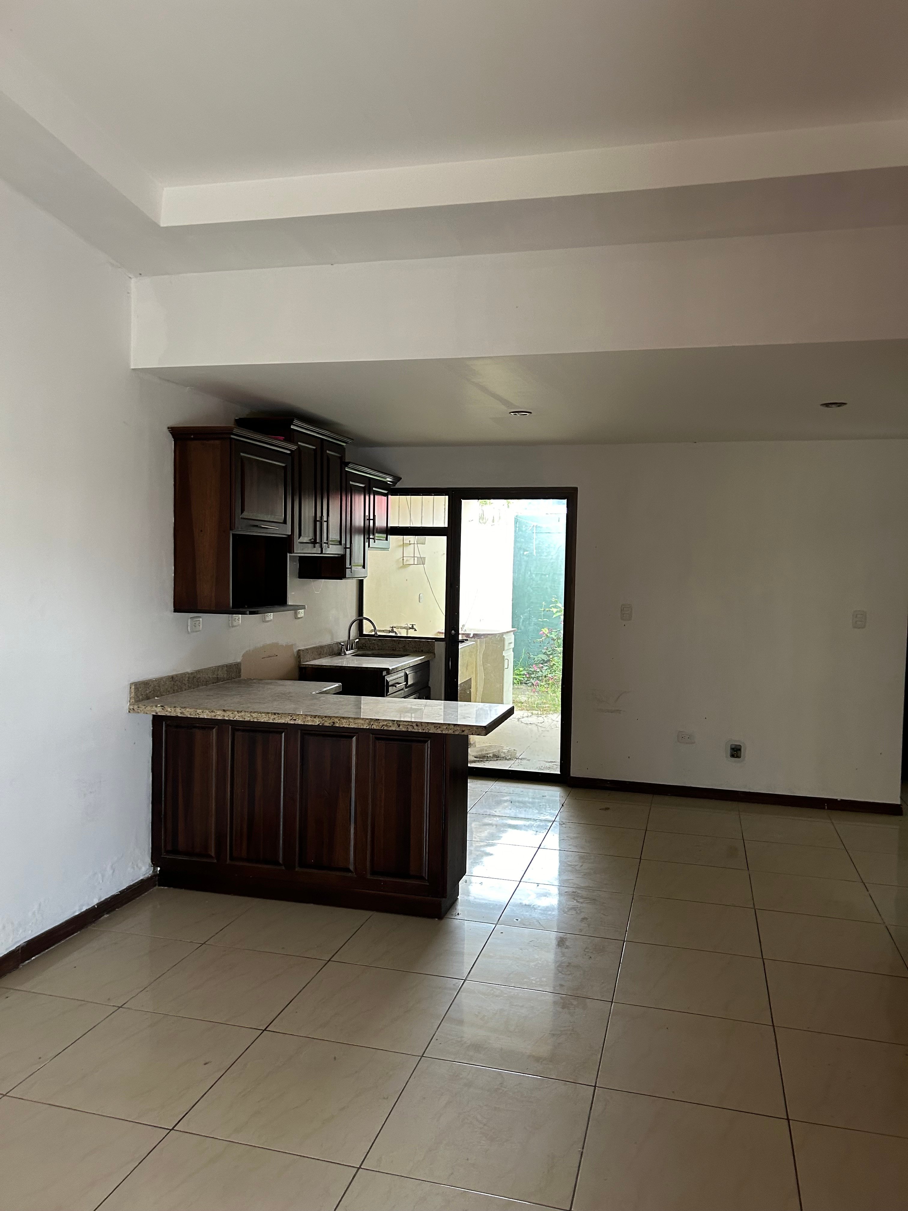 Fotografía 1 de Vivienda, Cartago, Quebradilla La Rueda (8444-1)